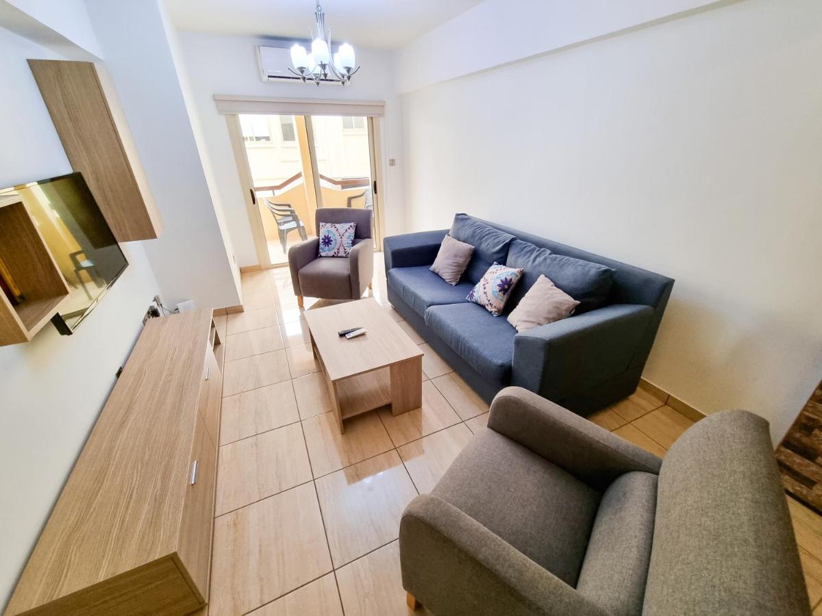 Sunbay City Rooms Ларнака Екстериор снимка