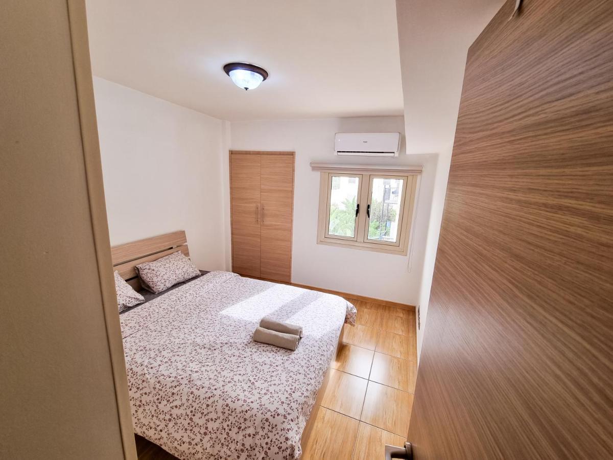 Sunbay City Rooms Ларнака Екстериор снимка