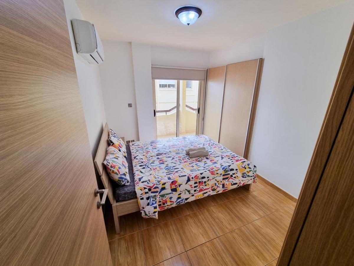 Sunbay City Rooms Ларнака Екстериор снимка
