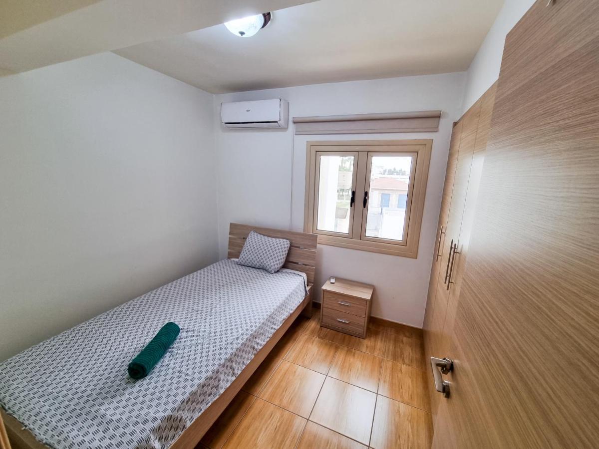 Sunbay City Rooms Ларнака Екстериор снимка